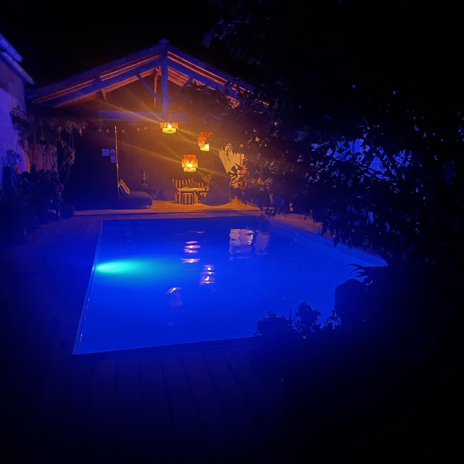 Buky Palace Pons Exterior photo